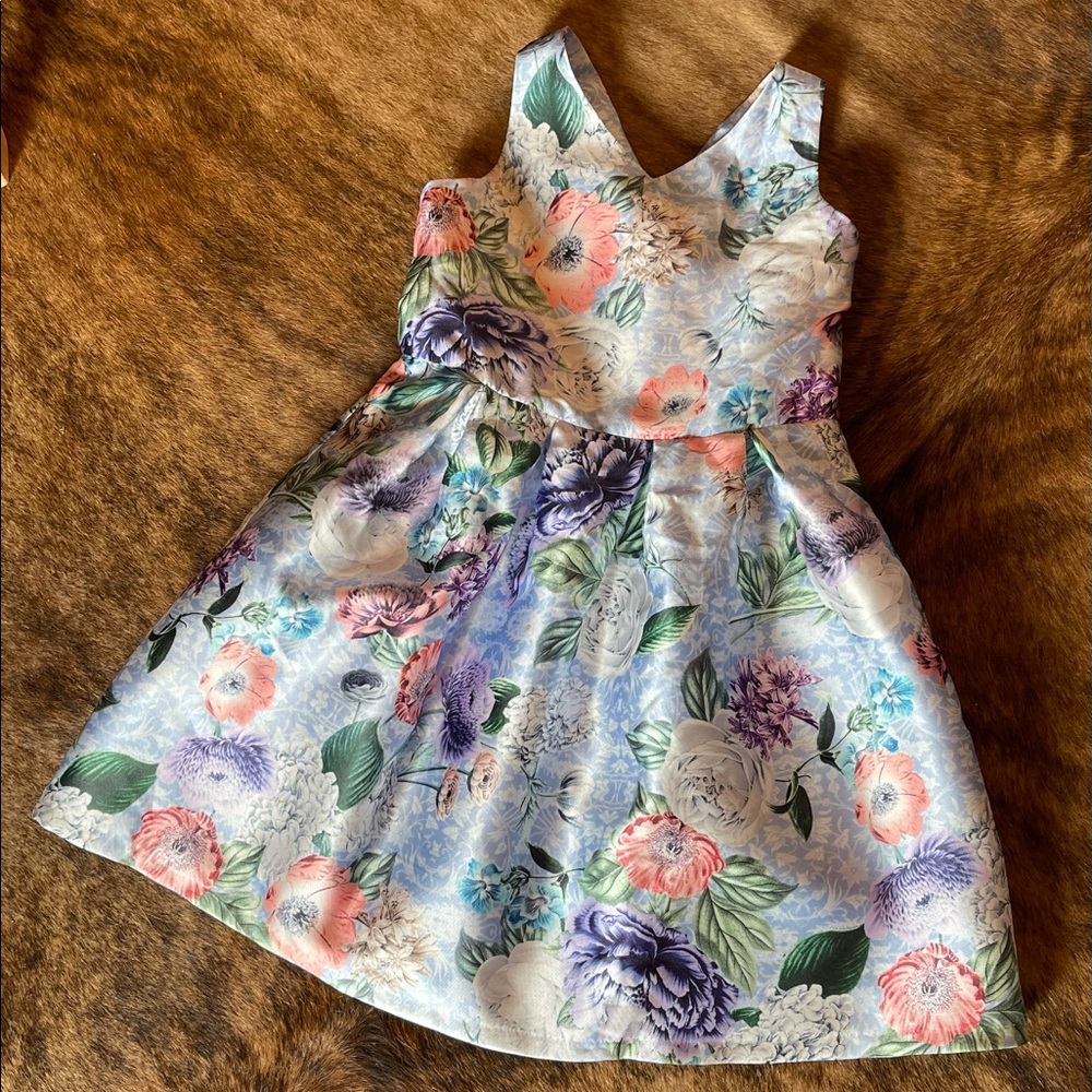 Pippa and Julie girls dress SZ 10.  Worn once!